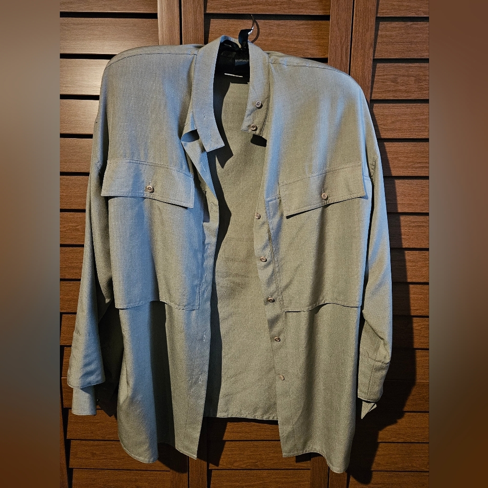 Women's Green Button-Up Blouse
